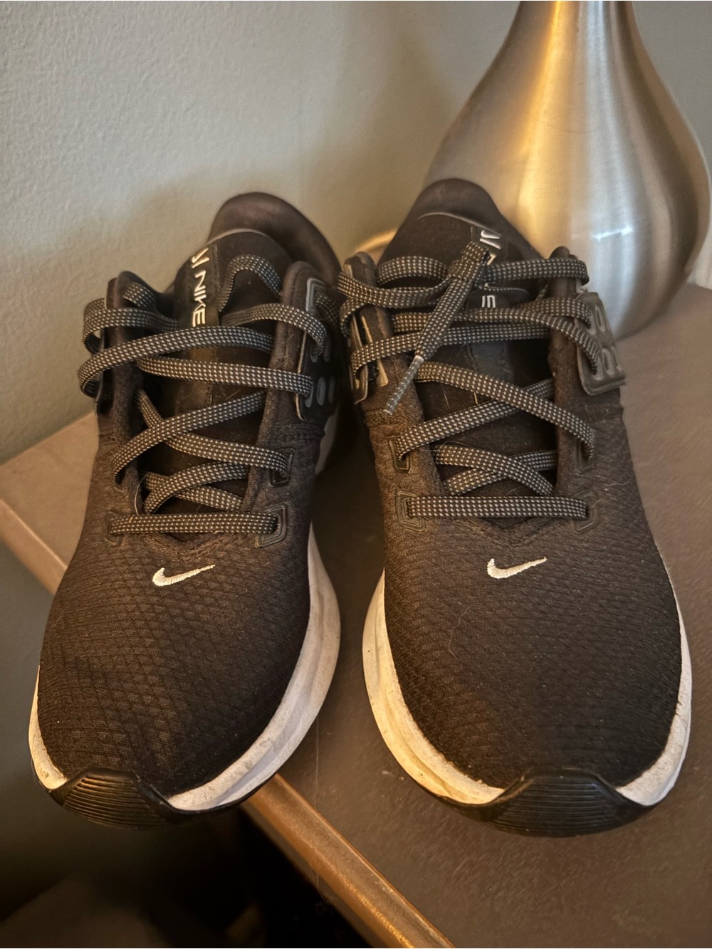 Nike women’s  Black Running Shoes - Lightweight Cushioned Design